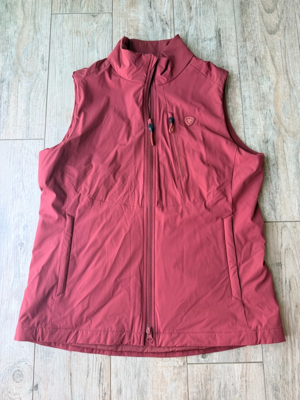 NWOT Ariat Women’s Rion Stretchshell Insulated Red Brown Vest Medium